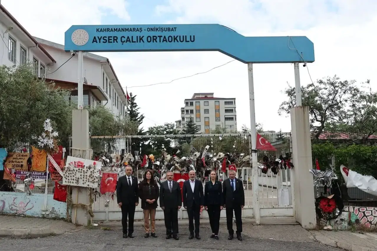 Ayser Çalık Ortaokulu’nda Şehitler Anıldı