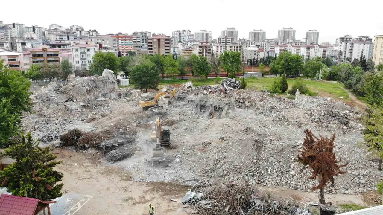 Necip Fazıl Kültür Merkezi Yerine 459 Milyonluk Yatırım