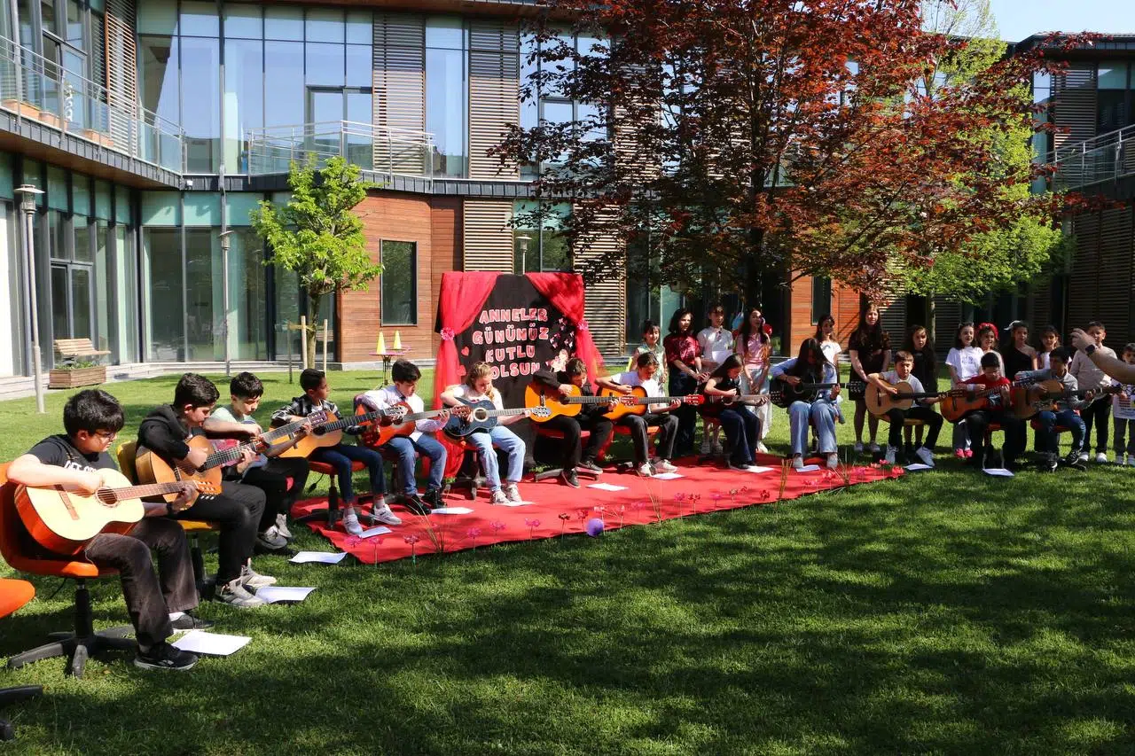 SGM'de Anneler Günü Kutlaması: Duygusal Anlar Yaşandı