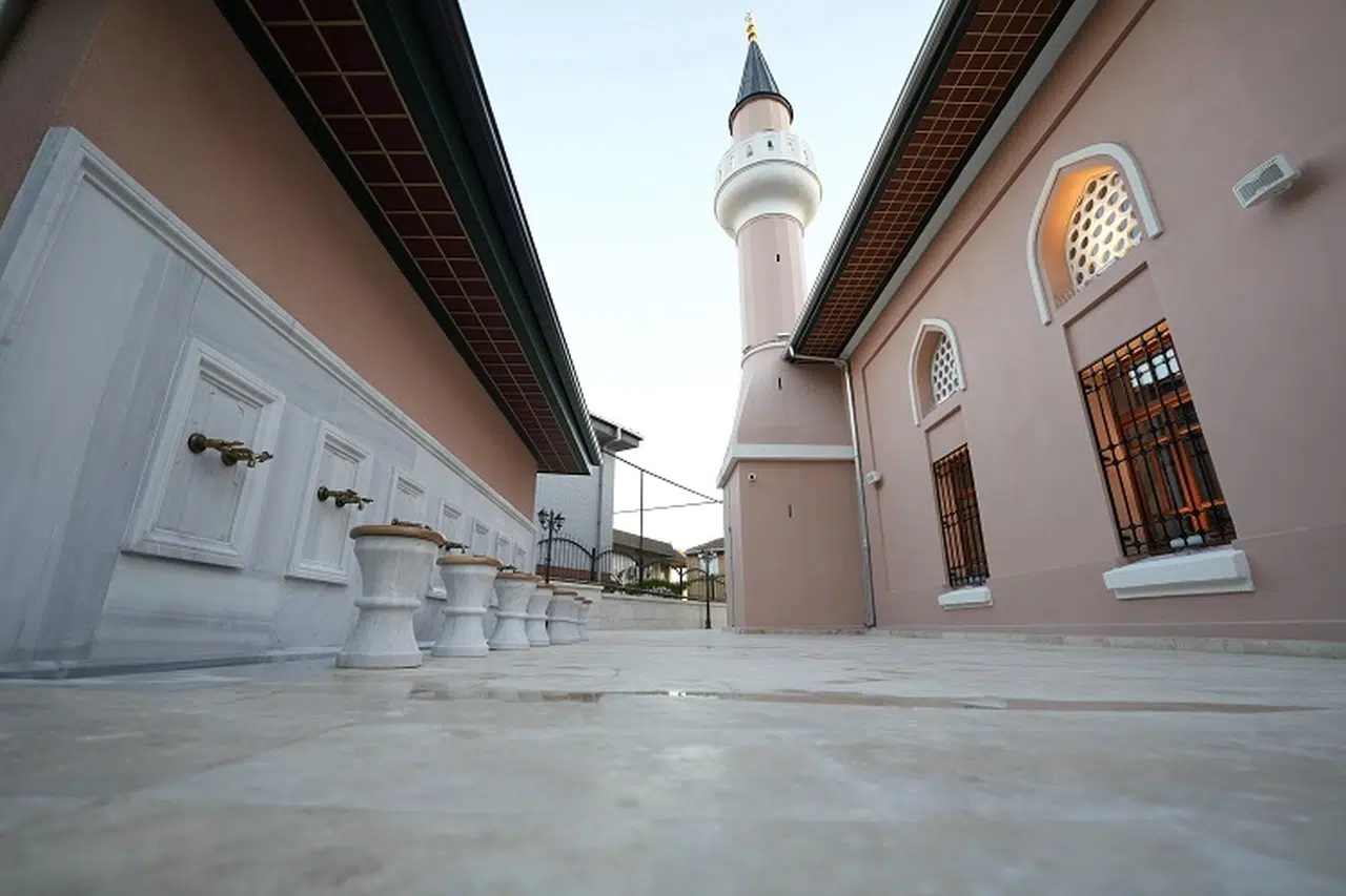 4 Yüzyıllık Tarihi Cami Yeniden İbadete Kazandırıldı!