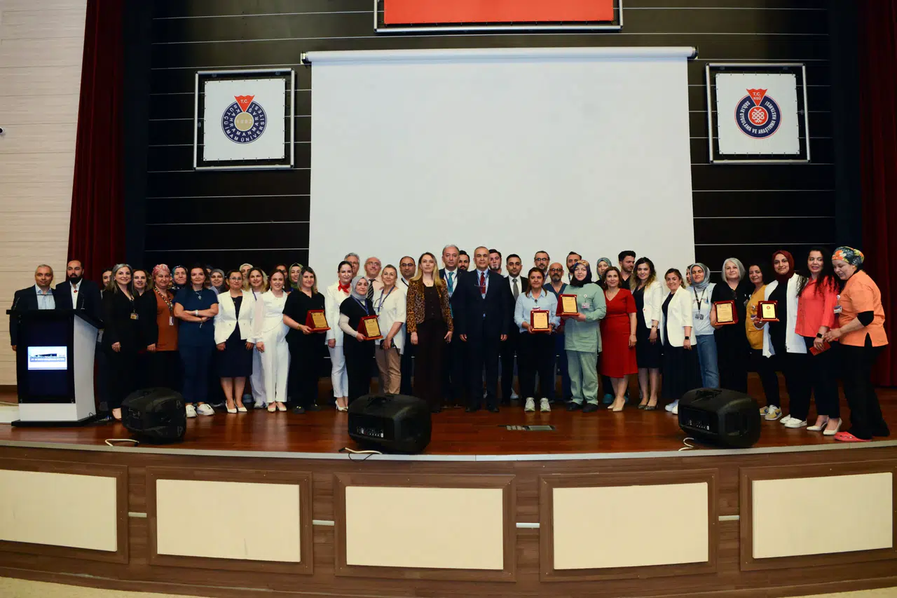 KSÜ'de Hemşireler Günü coşkuyla kutlandı, sağlık çalışanları onurlandırıldı