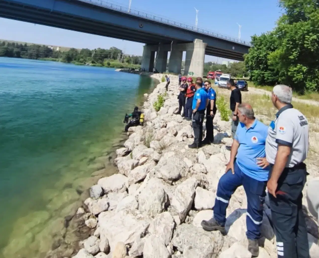 Nehre Giren 17 Yaşındaki Çocuk Hayatını Kaybetti
