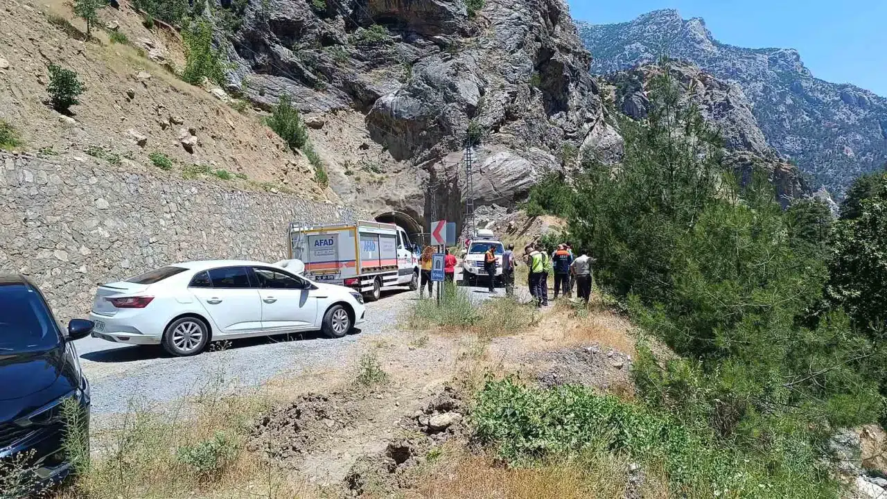 Ceyhan Nehri'nde Akıntıya Kapılan Kişi Kayboldu