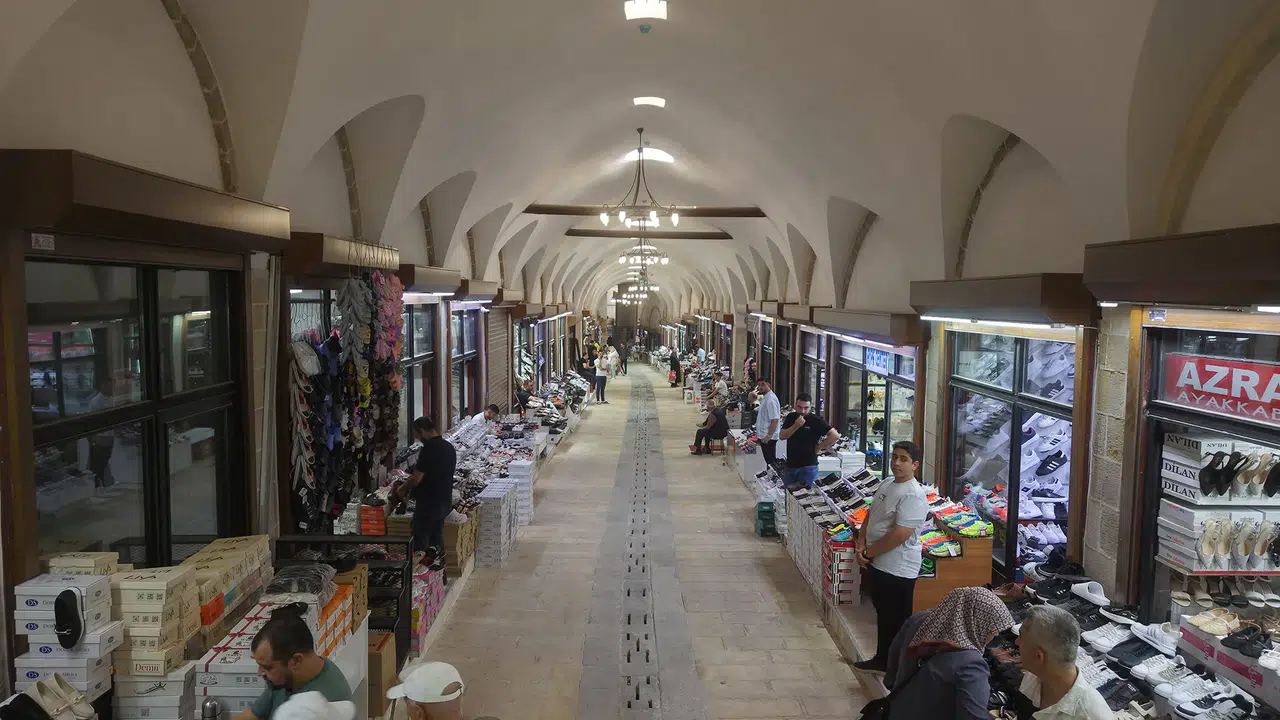 Tarihi Kapalı Çarşı'nın Restorasyonu Tamamlandı, Esnaflar Yeniden Kepenk Açtı