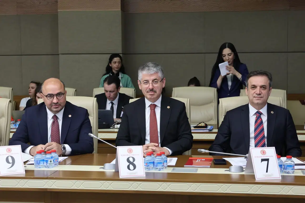 İçişleri Komisyonu Kızılay Kanun Teklifi İçin Toplandı
