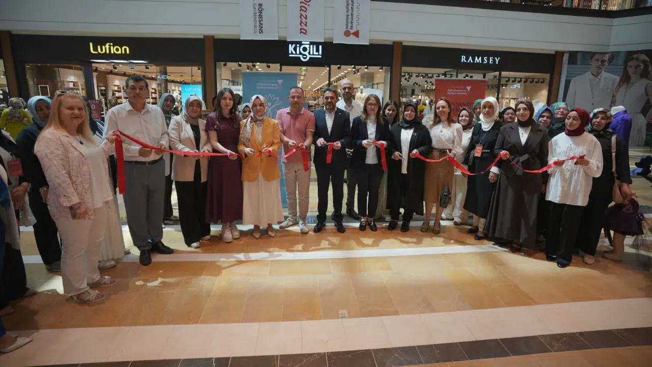 Kahramanmaraş'ta Kadın Sanat Merkezleri Yıl Sonu Sergisi ile Üretken Kadınları Ağırladı