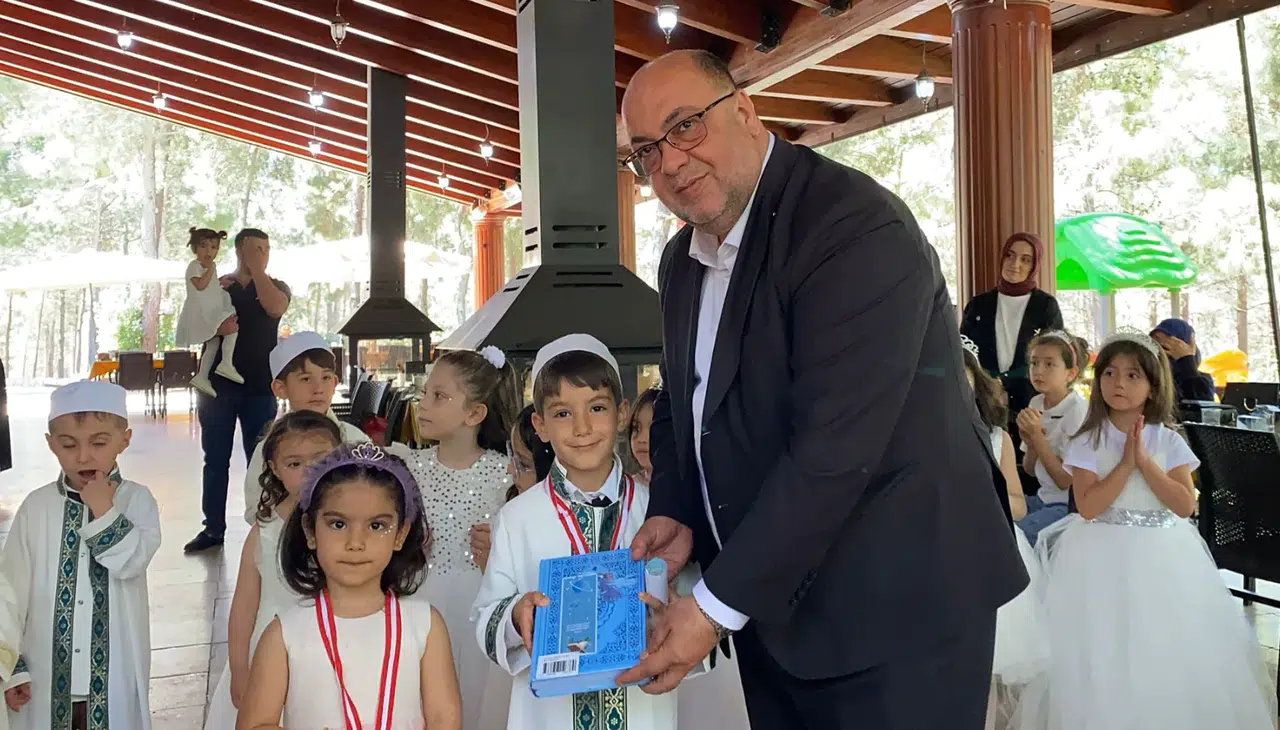 Dulkadiroğlu’nda Miniklerden Unutulmaz Mezuniyet Programı