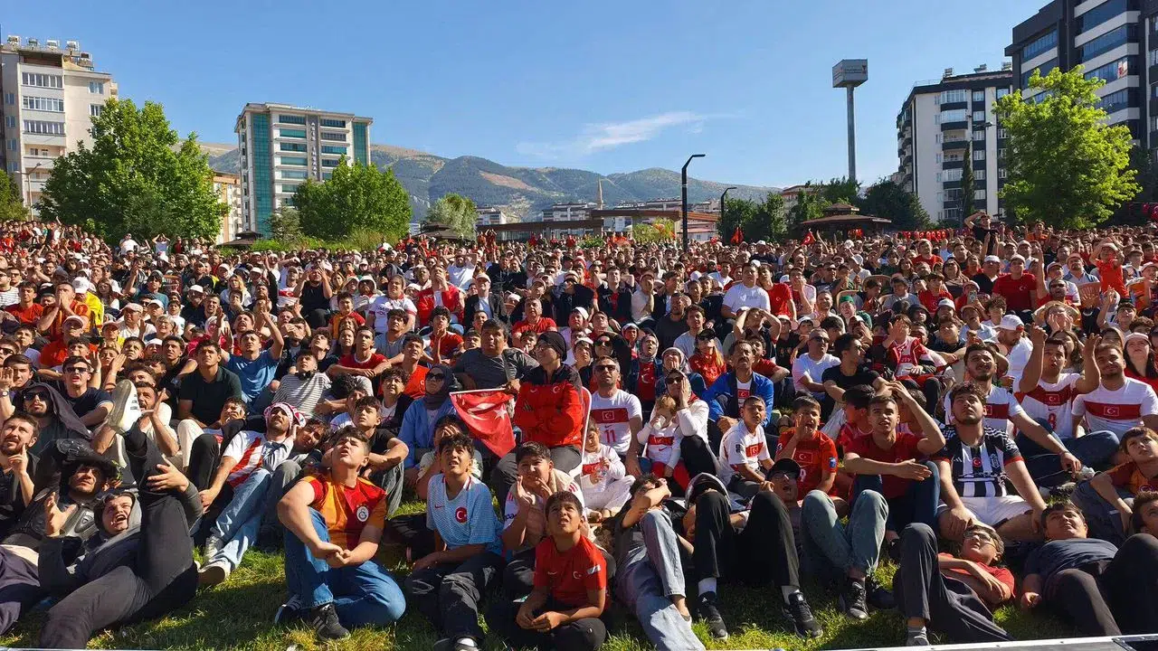 Kahramanmaraş Türkiye-Paraguay Maçına Kilitlendi!