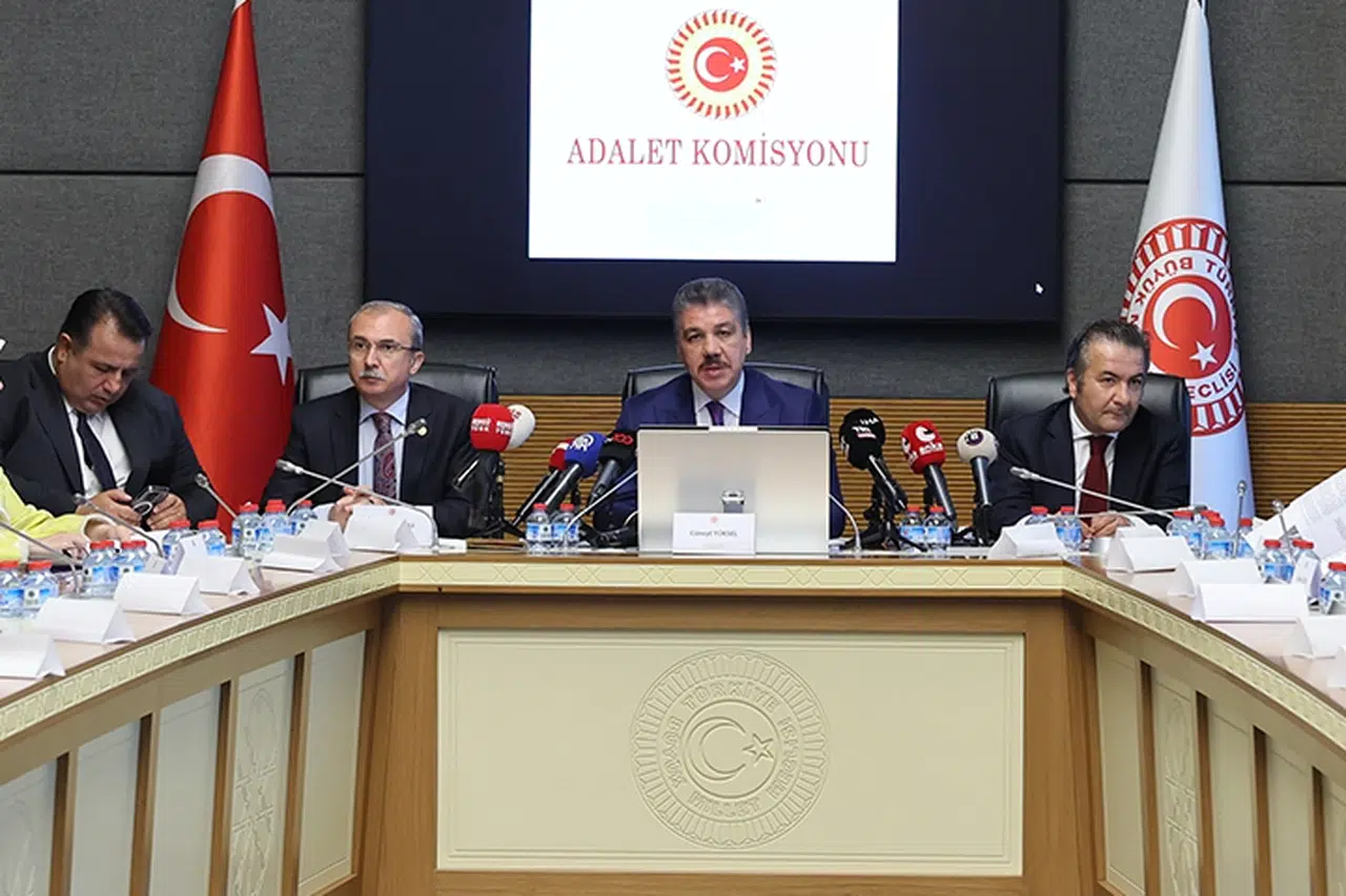 12. Yargı Paketi için Meclis'te mesai başladı... 12. Yargı Paketi Adalet Komisyonu'nda