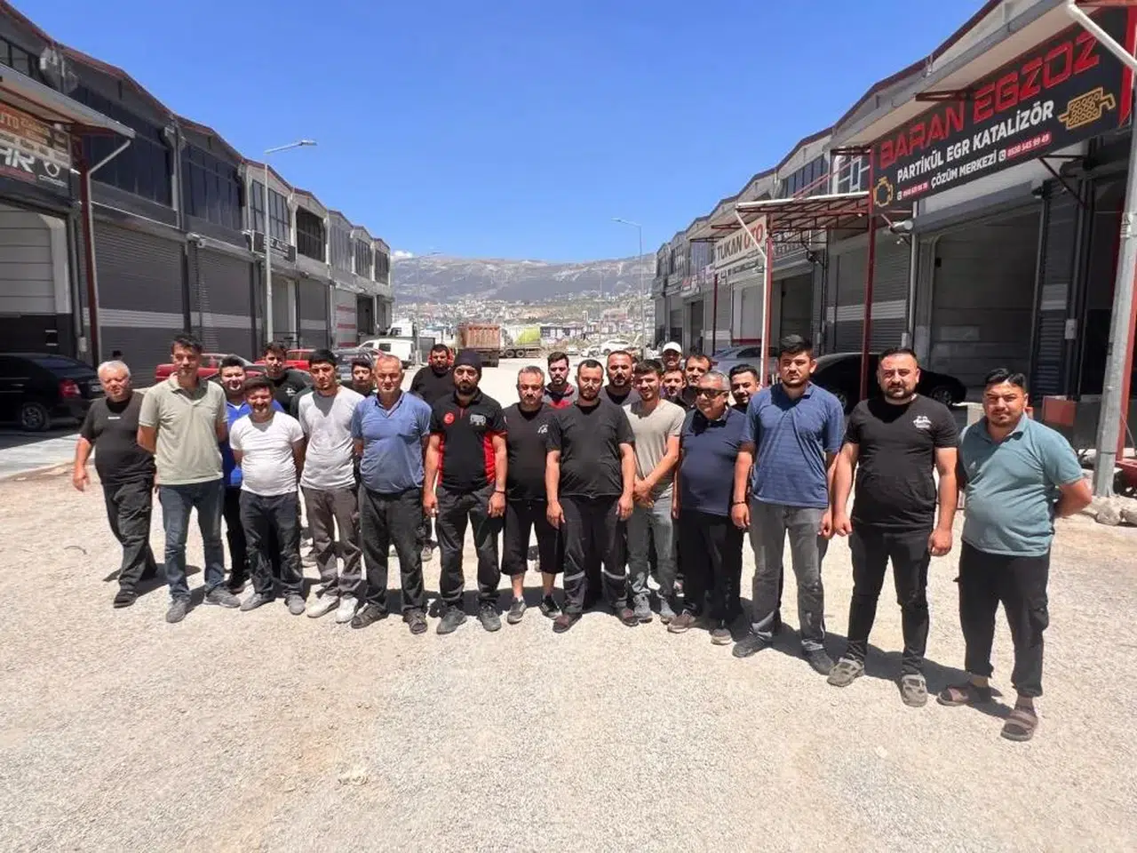 Yamanlar Sanayi Sitesi Esnafı Asfalt Bekliyor