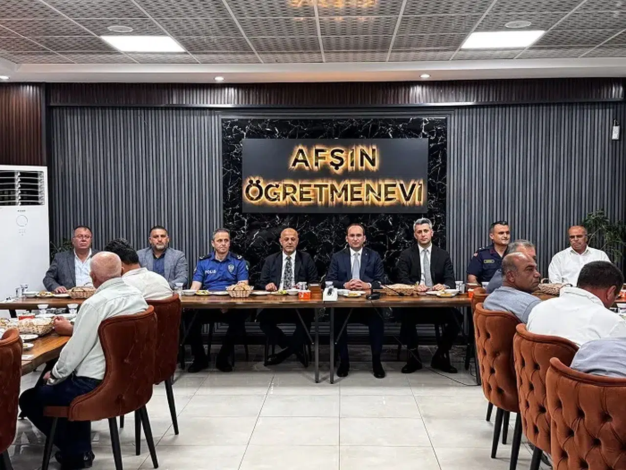 Afşin Kaymakamı Sarıdoğan İçin Veda Yemeği Düzenlendi