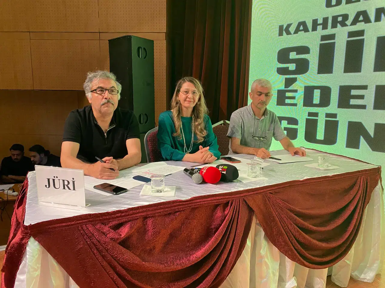 Kahramanmaraş'ta Şiir Yarışmasında Ödül Sevinci