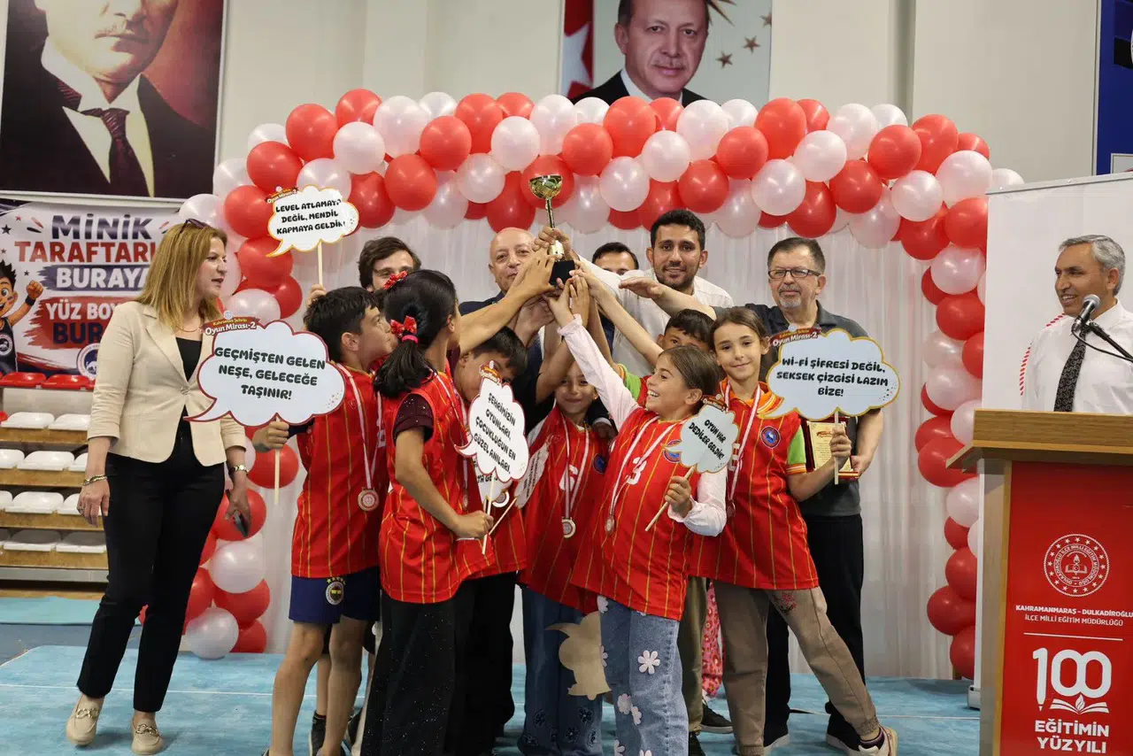 Kahraman Şehrin Oyun Mirası Şenliği Finali Coşkuyla Yapıldı