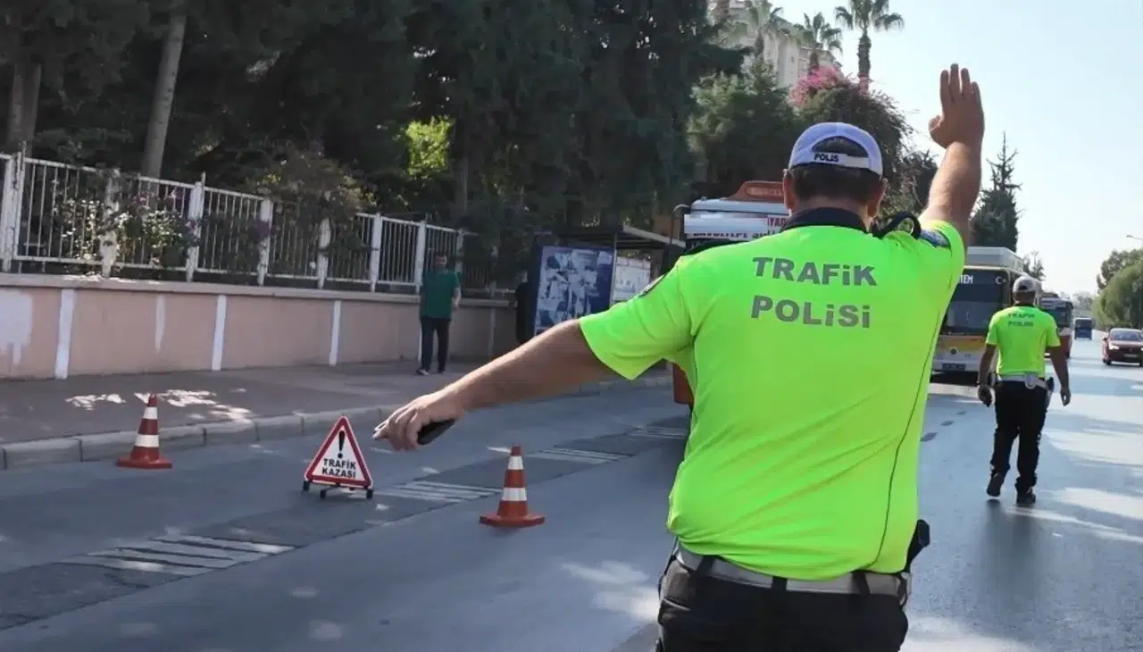 Trafik Güvenliğini Tehlikeye Atan Sürücüye 141 Bin TL Ceza