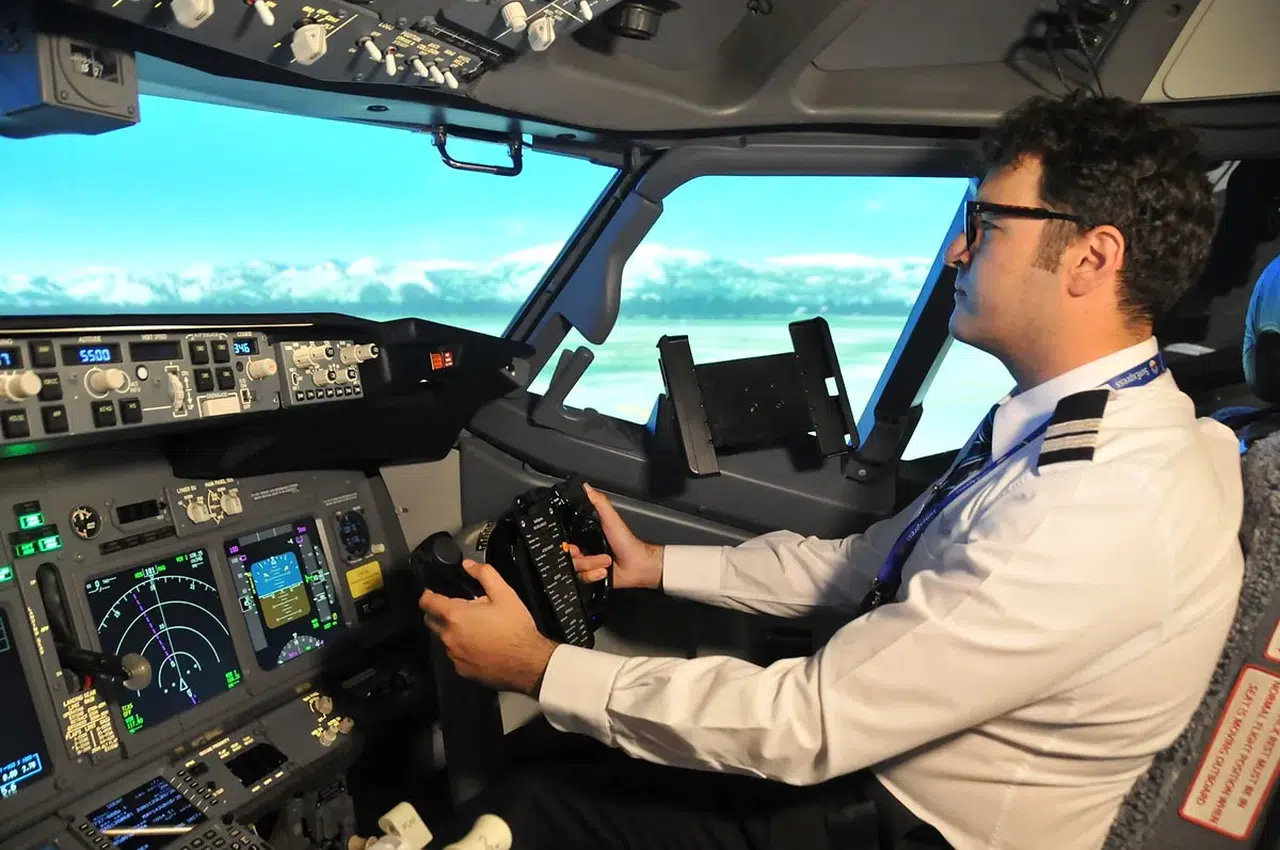 Reklamında Oynadığı Şirkette 20 Yıl Sonra Pilot Oldu!