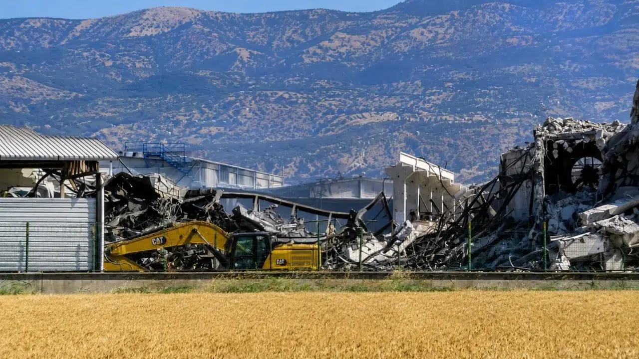Kahramanmaraş'ta Tekstil Fabrikası Yangınının Hasarı Ortaya Çıktı