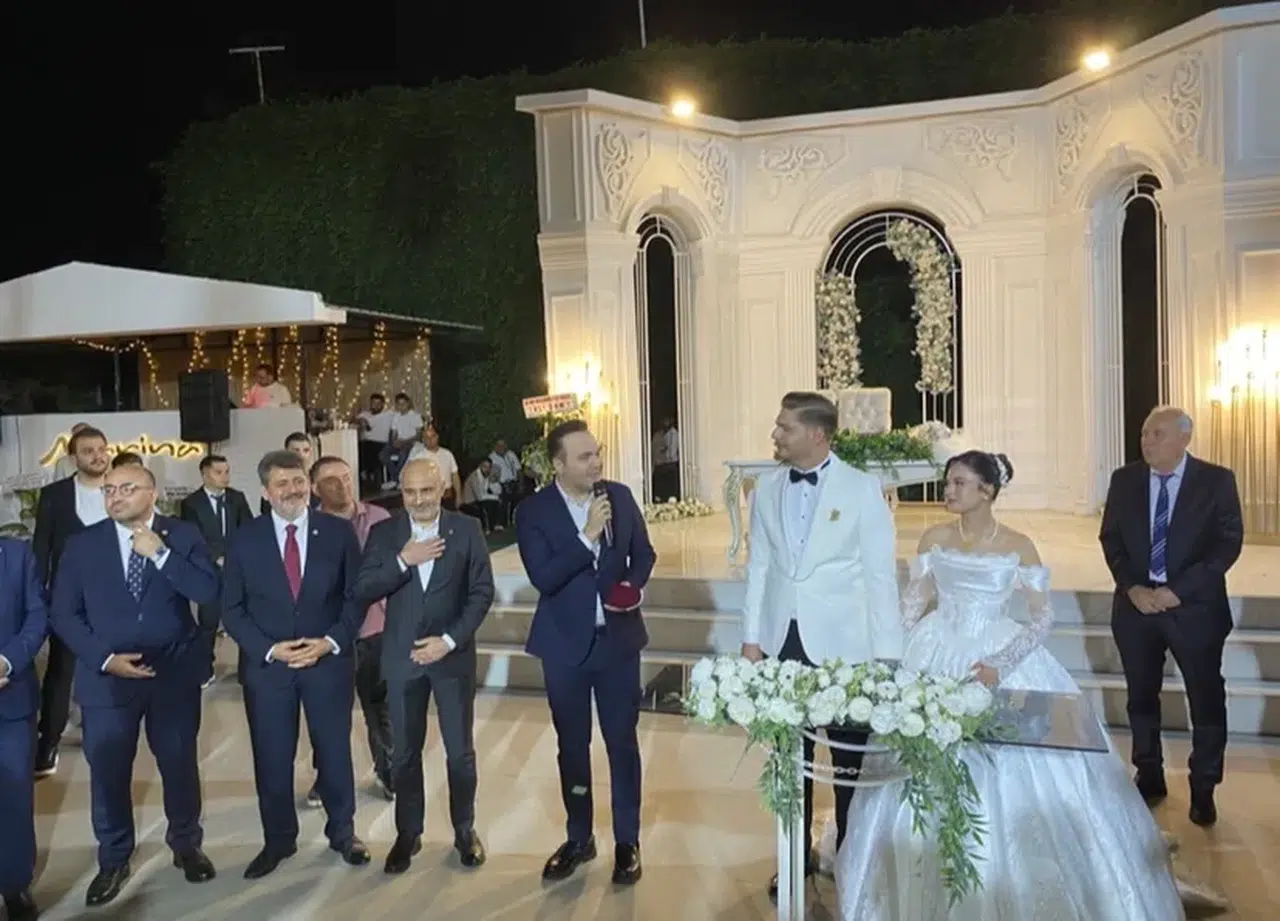 AK Parti Gençlik Kolları Başkanı Furkan Ünaldı Dünyaevine Girdi