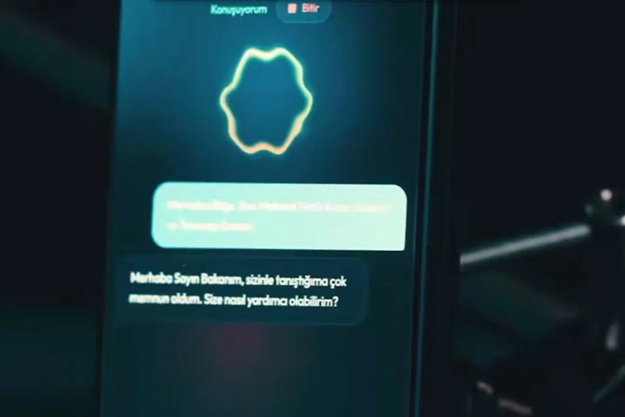 TÜBİTAK, Türkçe dil modeli BİLGE'yi Yapay Zekâ Zirvesi'nde tanıttı, sahte uygulamalara dikkat!