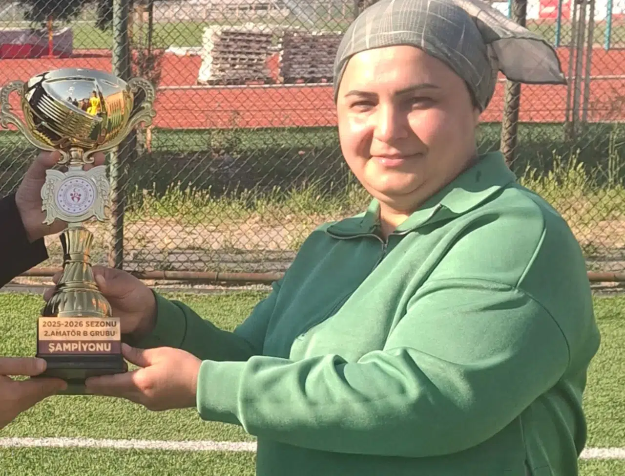 Kadın Başkan Dilek Bozdağ’dan Şampiyon Takıma Prim Müjdesi
