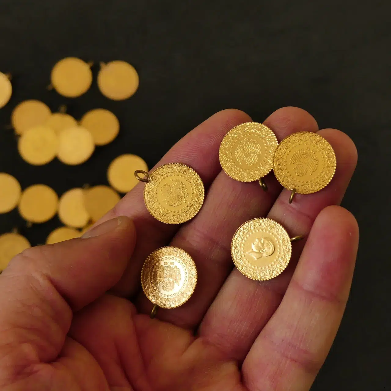 Gram Altın İçin Kritik Uyarı: İki Büyük Risk Kapıda!