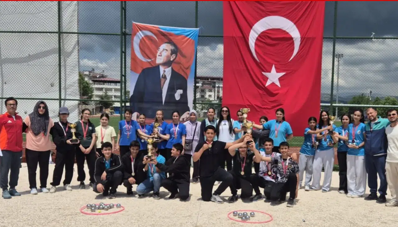 Pazarcık'ta Bocce Turnuvası Gençleri Buluşturdu!
