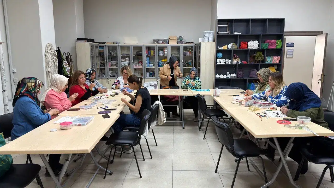 Kahramanmaraş'ta Gençler İçin Ücretsiz Yaz Kursları Başladı