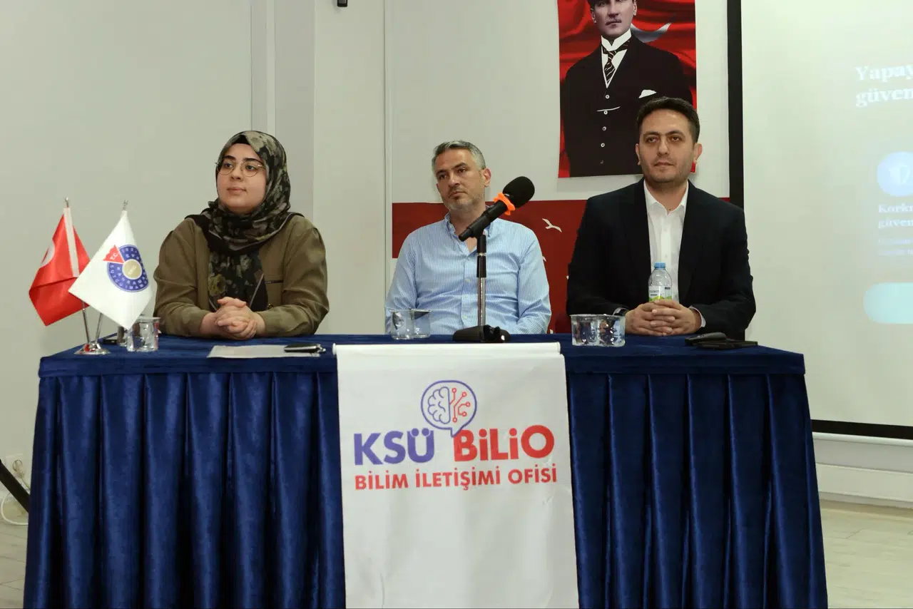 Bilim Kafe’de Yapay Zekâ ve Geleceğin Meslekleri Ele Alındı