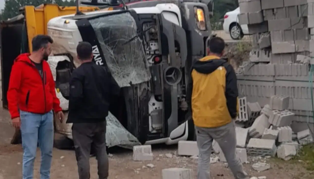 Göksun Turnabucağı’nda Trafik Kazası: 1 Yaralı