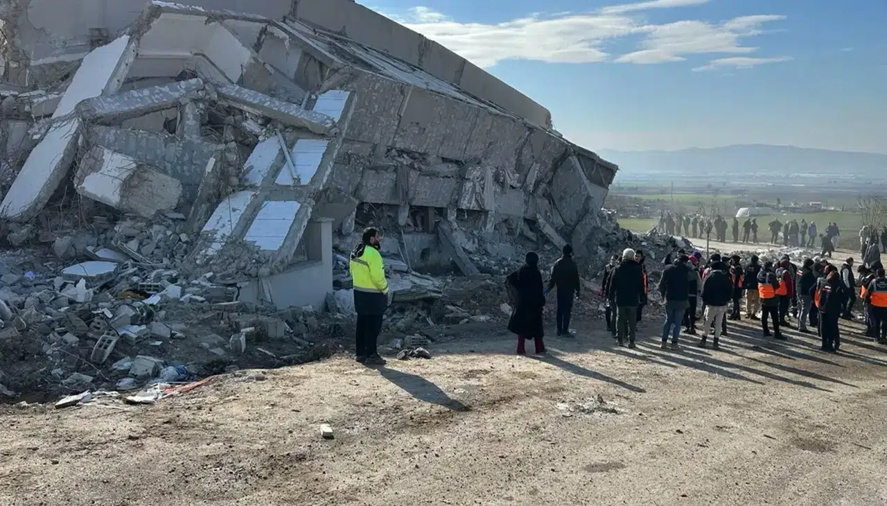 Depremde 42 Kişinin Hayatını Kaybettiği Bad-ı Saba Konutları Davasında Yeni Gelişme