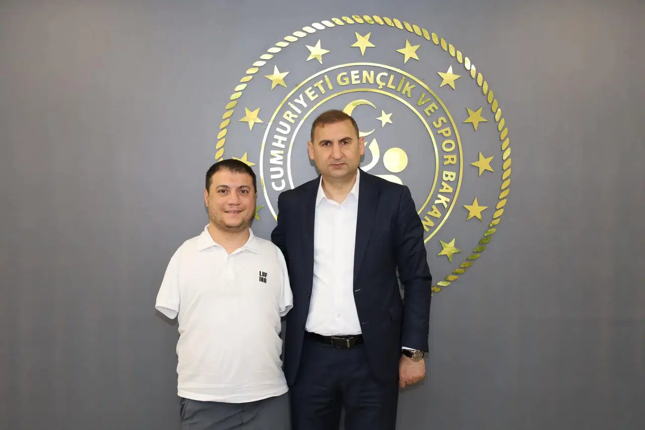 Beytullah Eroğlu’ndan Gençlik ve Spor İl Müdürü Özdemir’e Ziyaret