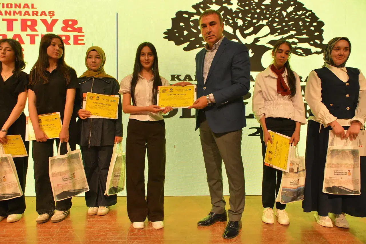Kahramanmaraş'ta Uluslararası Şiir ve Edebiyat Günleri'nde ödüller sahiplerini buldu