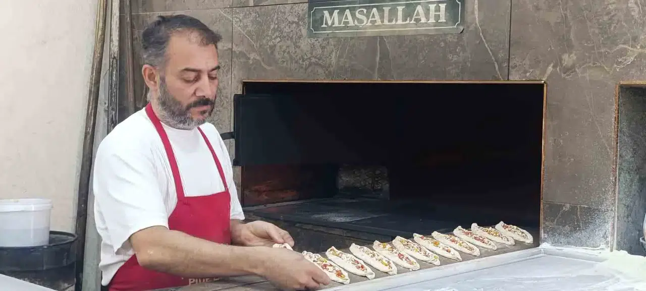 Kahramanmaraş'ta 400 Derecede Ekmek Mesaisi
