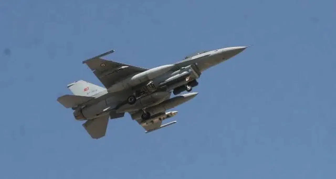 Yapay Zeka F-16 Uçurdu!