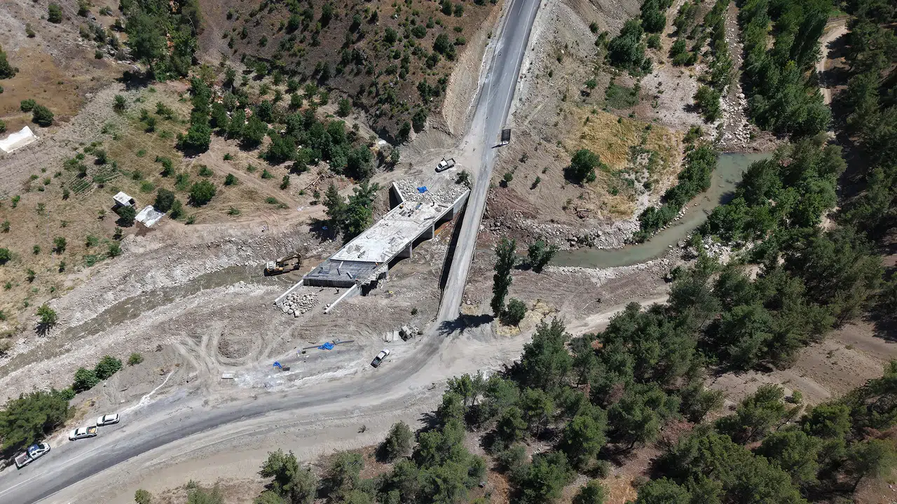Kahramanmaraş'ta yeni köprü çalışmaları hızla ilerliyor!