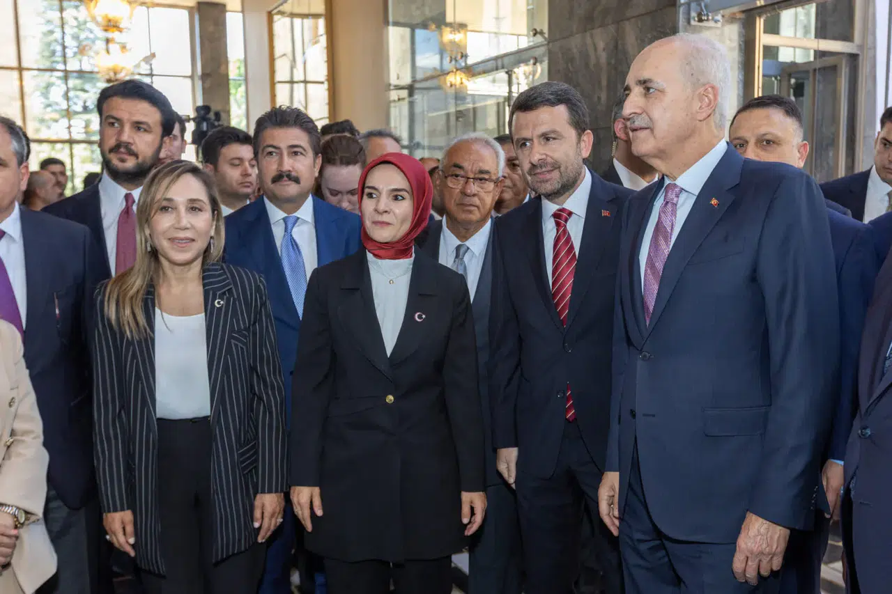 15 Temmuz Manşetleri Sergisi TBMM'de Ziyarete Açıldı
