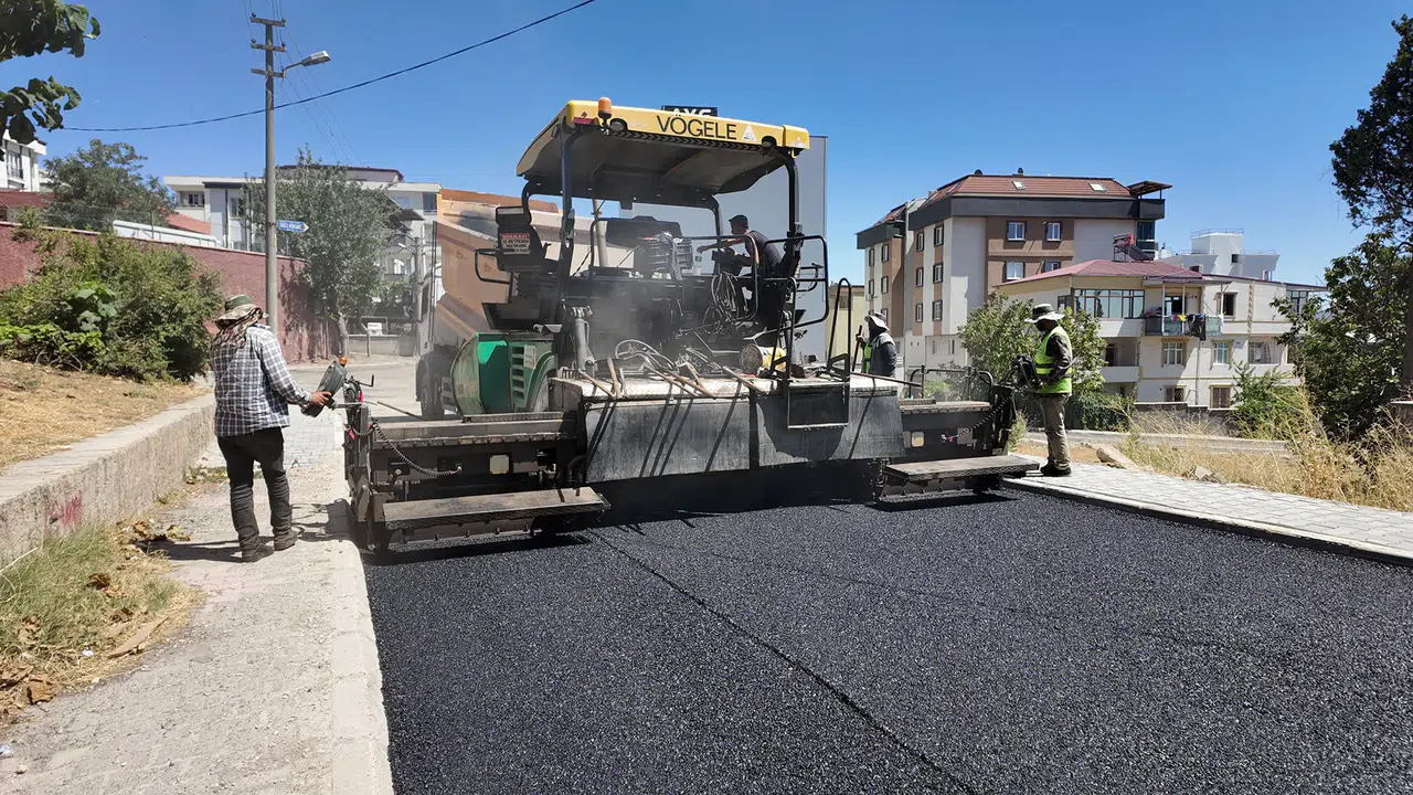 Bahçelievler’de Asfalt Çalışması Hızlandı