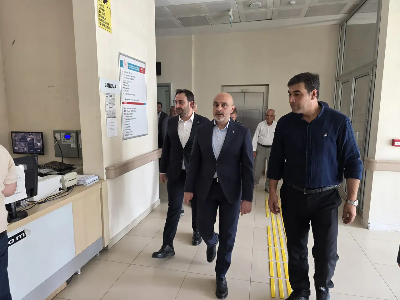 AK Parti Kahramanmaraş'tan Pazarcık'ta Sağlık Çalışanlarına Ziyaret