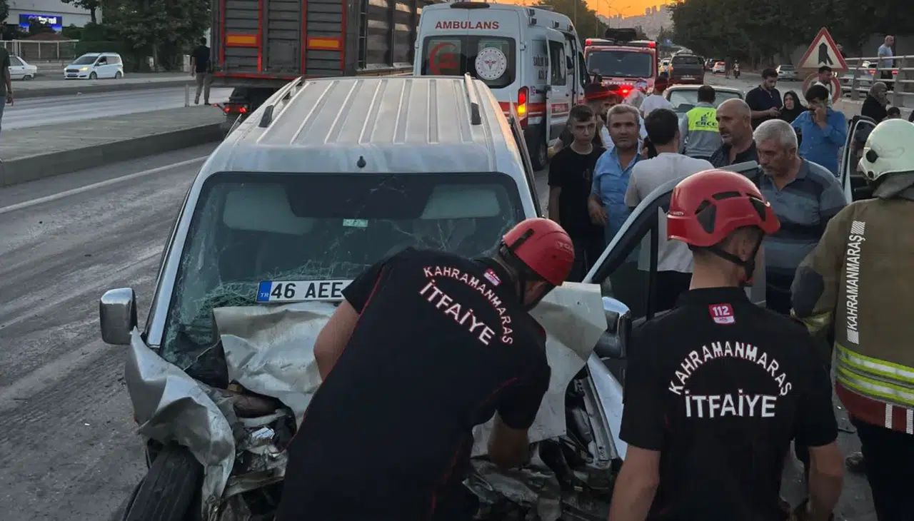Dulkadiroğlu'nda Trafik Kazası: 4 Kişi Yaralandı