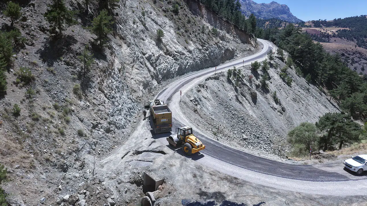 Ekinözü Alişar Grup Yolu'na 23 Kilometrelik Yatırım