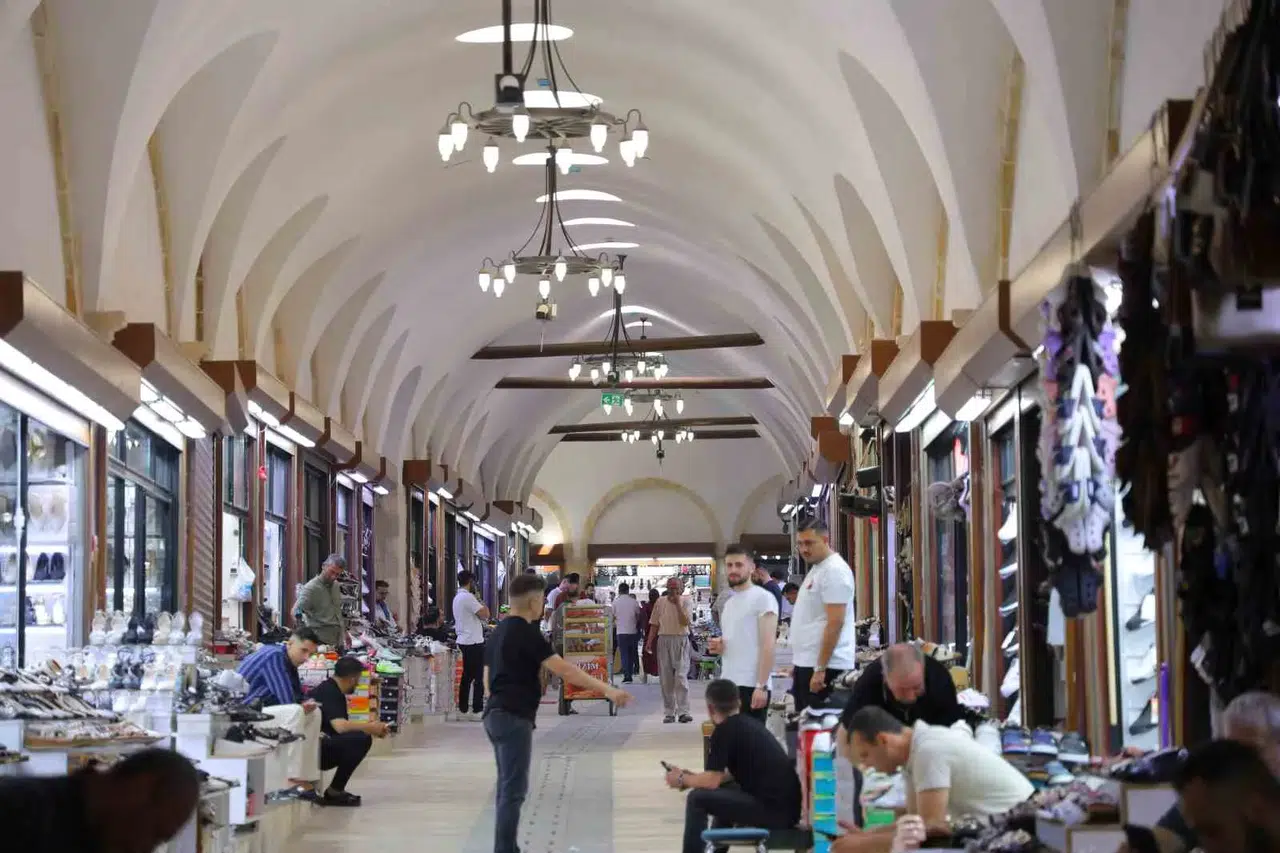 Kahramanmaraş'ın Tarihi Çarşısı Yaz Sıcağına Meydan Okuyor