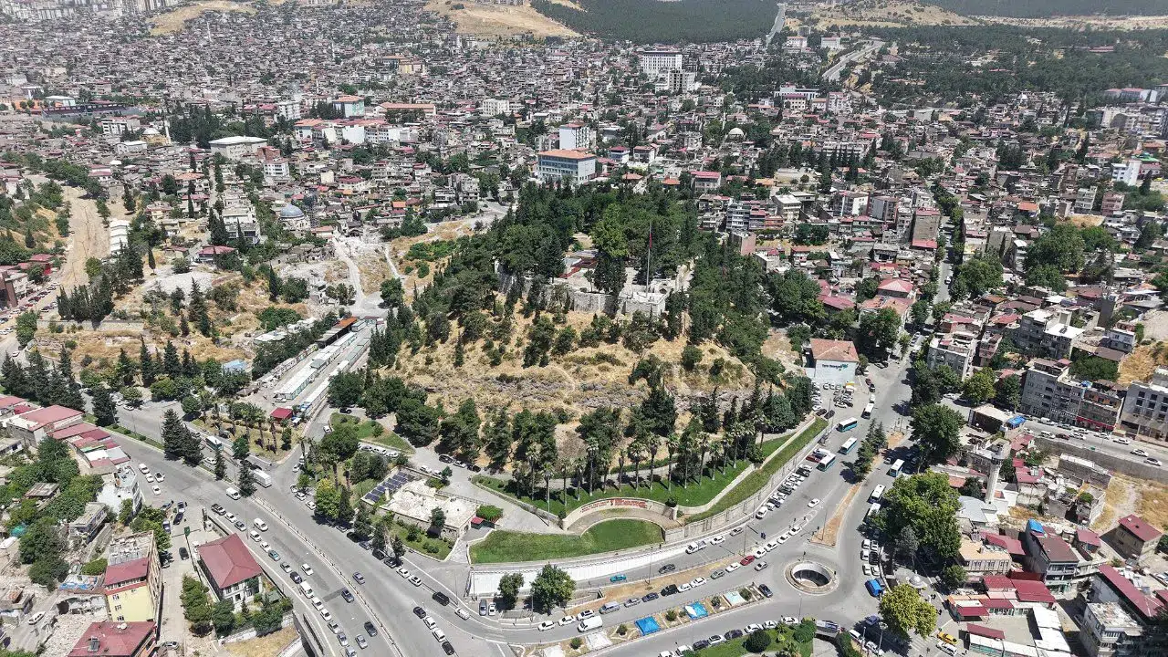 Kahramanmaraş Kalesi, restorasyonla yeniden tarihe kazandırılıyor!