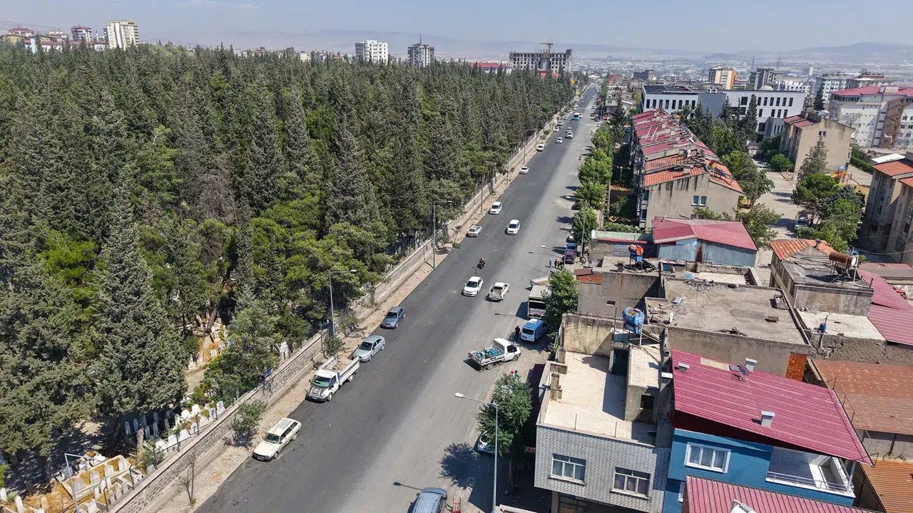 Şeyh Adil ve Girne caddelerinde asfalt çalışmalarını tamamladı!
