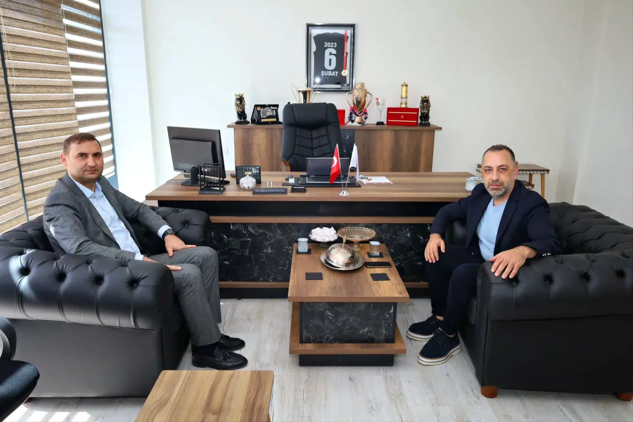 Kahramanmaraş Gençlik ve Spor İl Müdürü Özdemir'den İstiklalspor Başkanı Gülpak'a Hayırlı Olsun Ziyareti