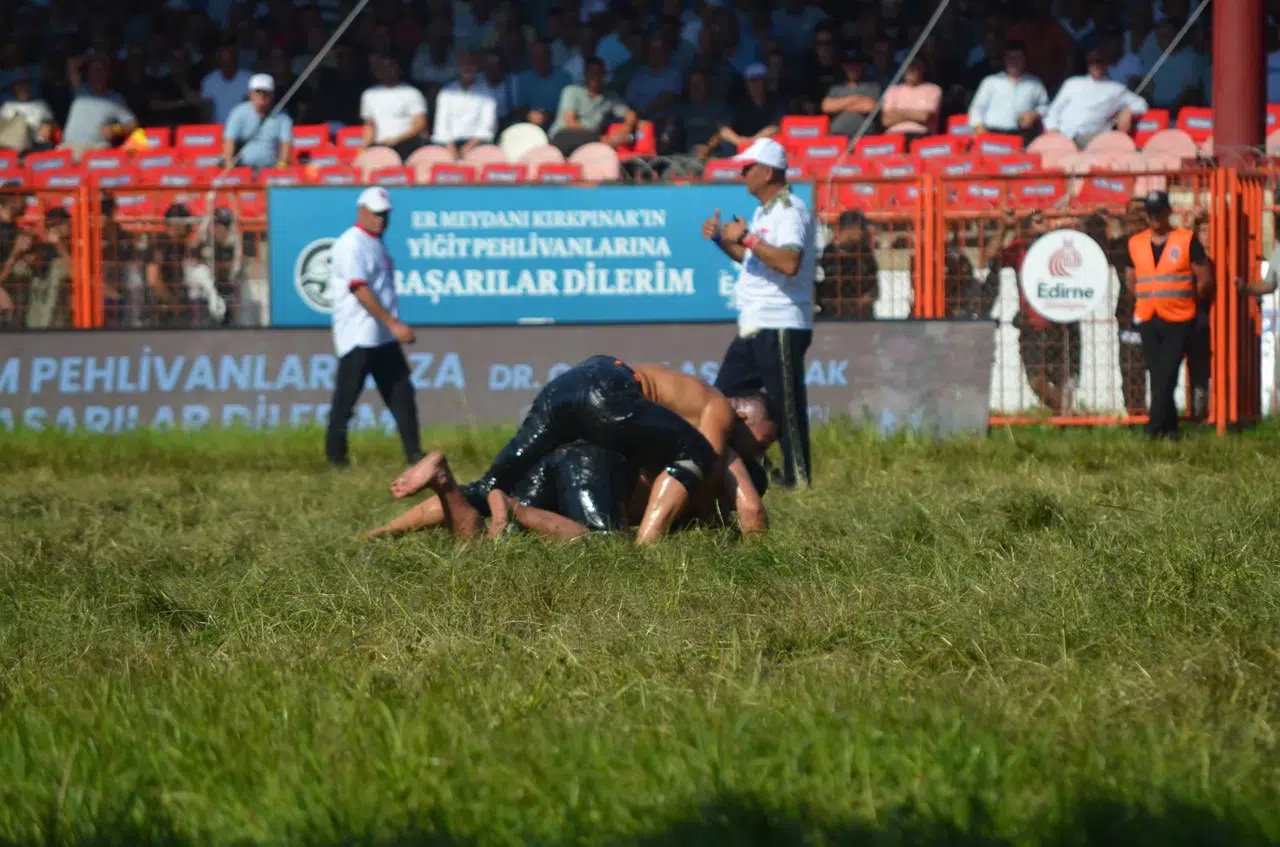 665. Tarihi Kırkpınar Yağlı Güreşleri'nde çeyrek finalistler belli oldu