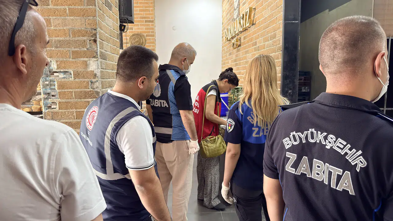Büyükşehir Belediyesi'nden Fırınlara Kapsamlı Sağlık Denetimi Gerçekleştirildi