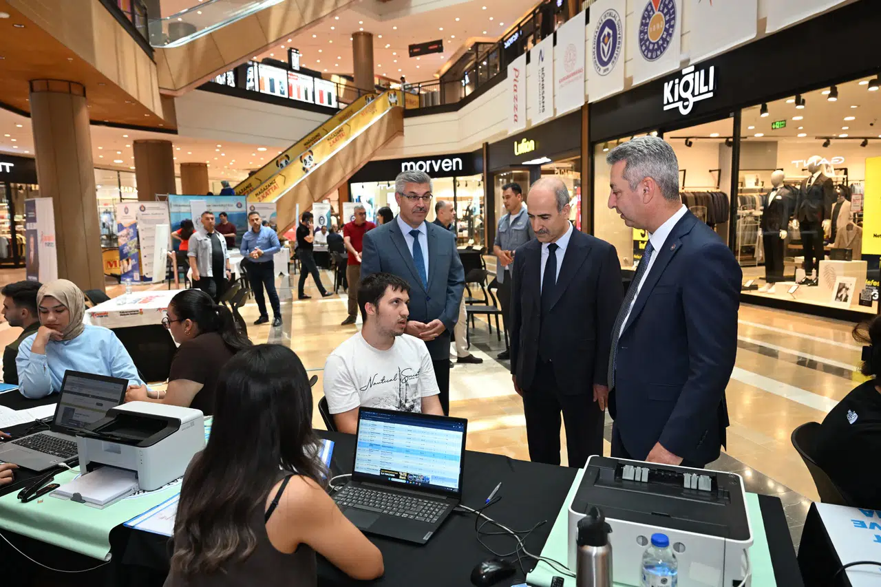 KSÜ Piazza’da Tercih Günlerine Başladı