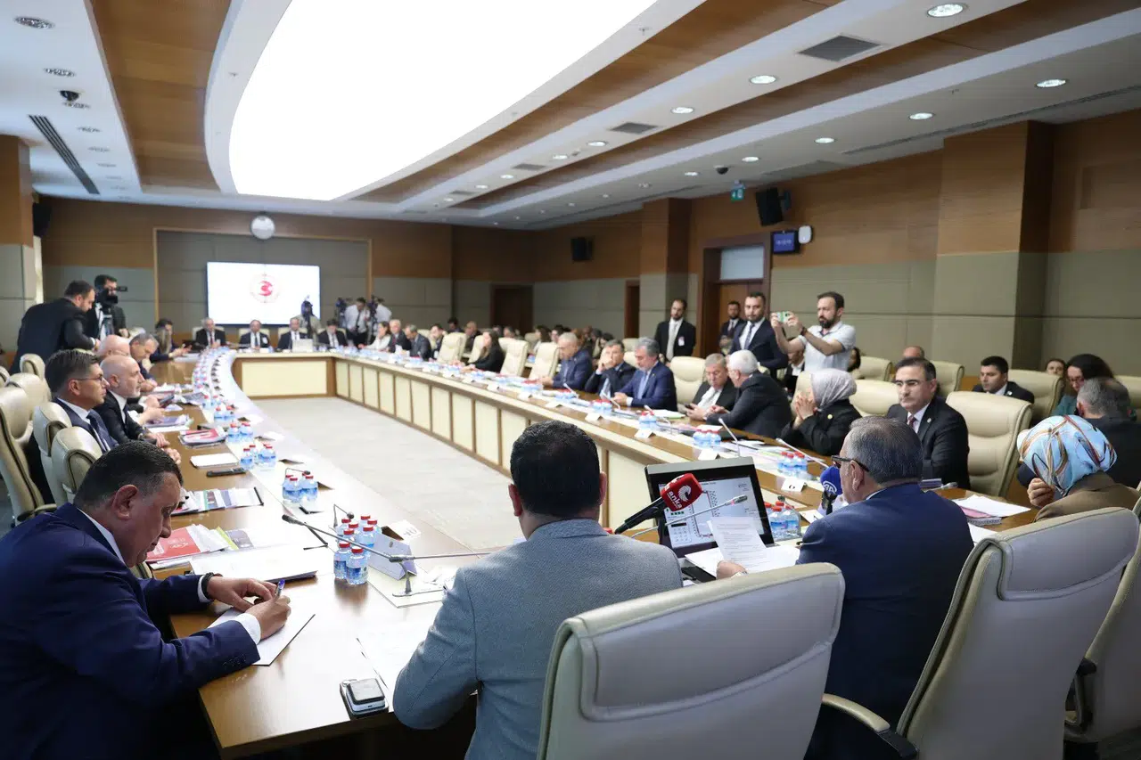 TBMM'de Kahramanmaraş Gündemi: Okul Güvenliği ve Dijital Riskler Masaya Yatırıldı
