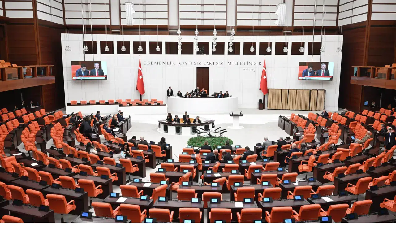 TBMM'den Geçen Torba Yasada Emekli, Sürücü ve Araç Alacaklara Yeni Düzenleme