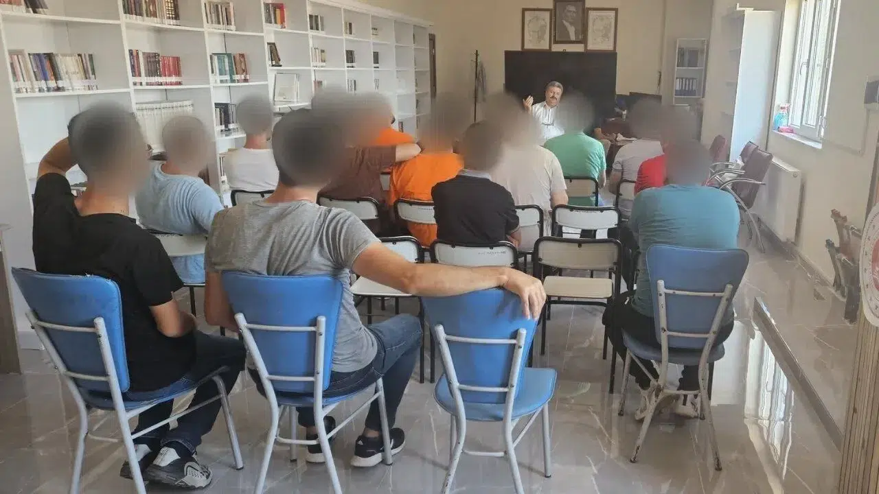 Kahramanmaraş'ta Hükümlülere Denetimli Serbestlik Semineri Verildi