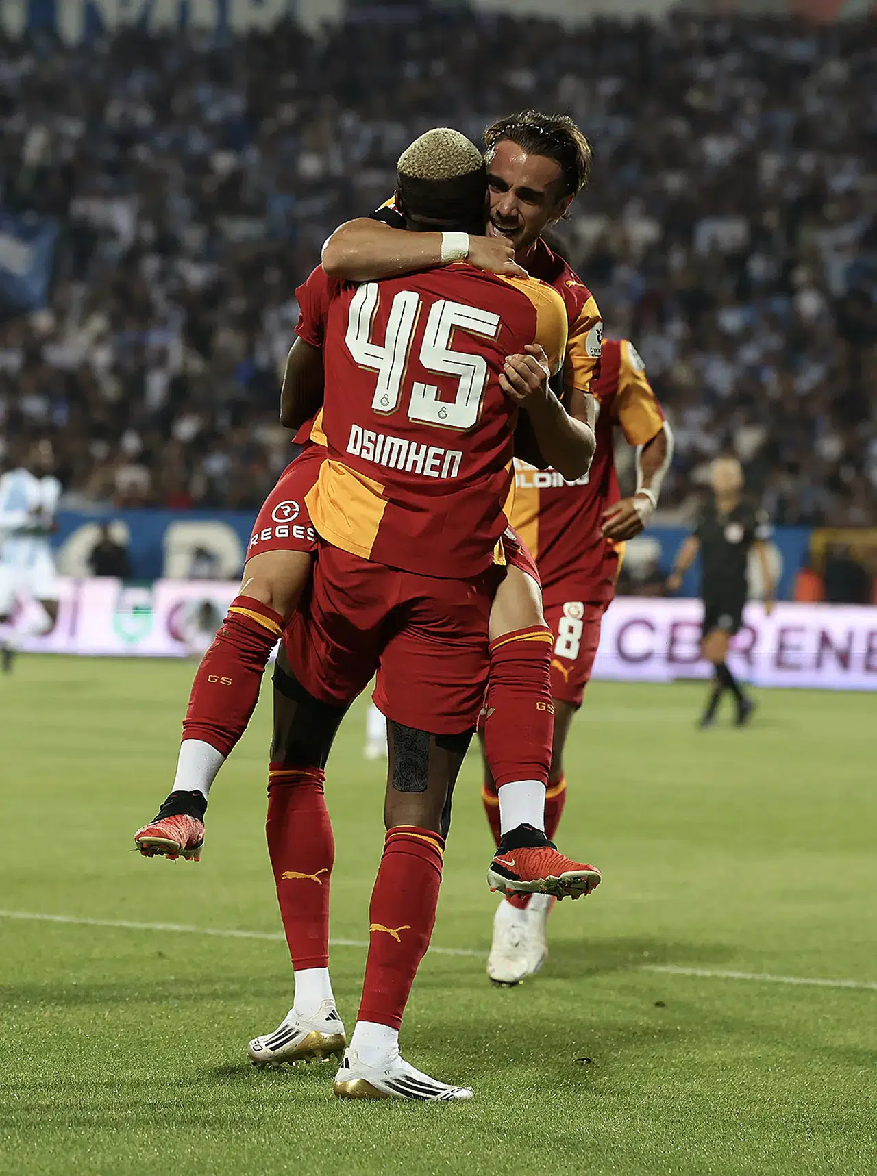 Galatasaray İlk Yarıda Erzurumspor'u Dağıttı